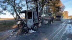 Registran ataque incendiario contra camiones en Victoria: Sujetos intimidaron a víctimas con armas de fuego
