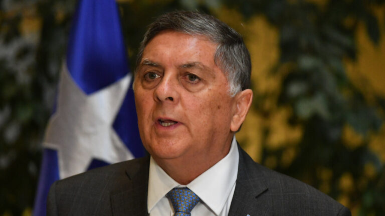 Biministro Alvarado dice estar disponible a alargar discusión de megarreforma “si hay ánimo, voluntad y disposición de acuerdo”