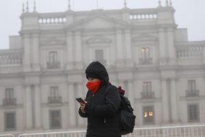 Santiago continuará con bajas temperaturas este domingo: Pronostican mínima de 3°C