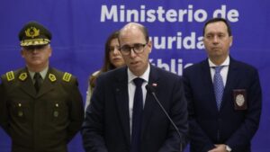 Ministro Arrau e iniciativa del PC para modificar artículos claves de la ley Naín-Retamal