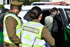 más de 142 mil vehículos salieron de la RM y se reporta el primer fallecido