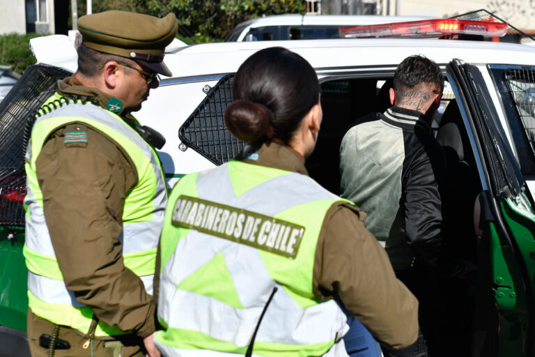 más de 142 mil vehículos salieron de la RM y se reporta el primer fallecido