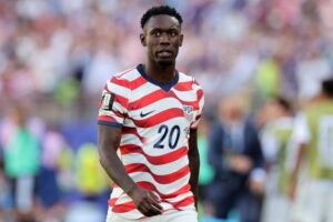 FIFA habilita a Folarin Balogun para enfrentar a Bélgica tras suspender su sanción
