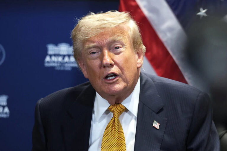 Trump anuncia el restablecimiento de un bloqueo naval a Irán en el Estrecho de Ormuz y anticipa cobros a otros barcos