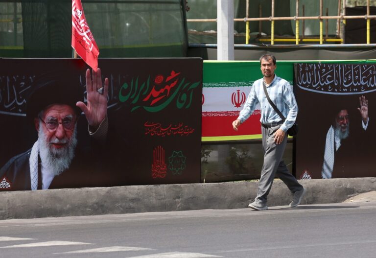 Irán advierte que considerará “enemigo” a cualquier país que se sume a la guerra económica de Estados Unidos