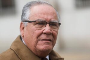 Ministro Campos advierte una “temporada compleja” para la agricultura tras temporales: Siembras podrían retrasarse