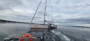 Incautan yate británico en Puerto Natales por realizar viajes de turismo sin permisos