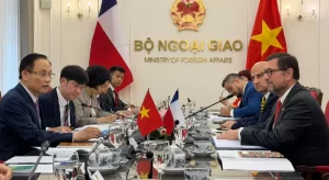 Canciller Pérez visita Vietnam, principal socio comercial de Chile en el Sudeste Asiático