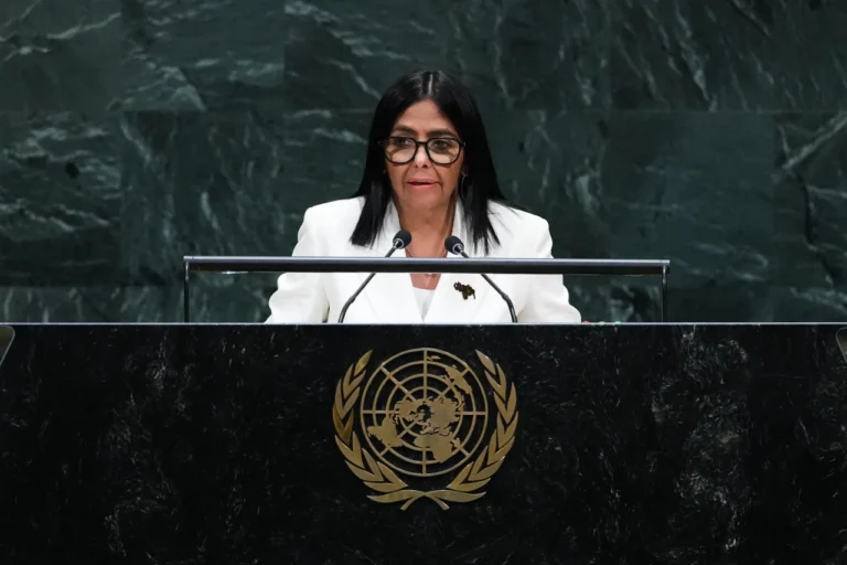 La presidenta encargada de Venezuela, Delcy Rodríguez, habla ante la Asamblea de la ONU