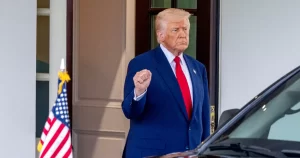 Trump va por el acero propio y anuncia construcción de mayor siderúrgica de la historia de EEUU
