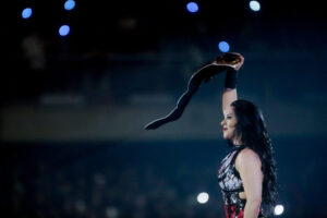 “¡Chile campeón, Mier…!”: El emotivo discurso de Stephanie Vaquer tras ganar el título Mundial Femenino de la WWE en Chile