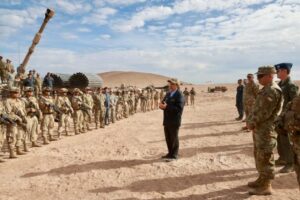 Ministro de Defensa destaca caída de más del 85% en inmigración ilegal en la frontera norte