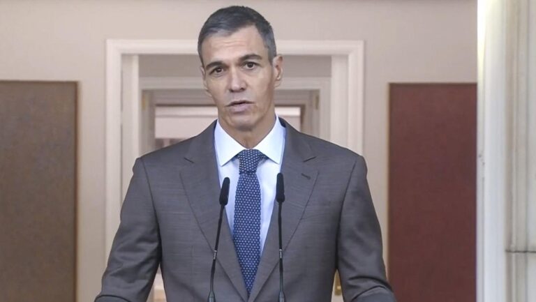 Pedro Sánchez anunció disolución del Parlamento y convocó a elecciones generales anticipadas para el 29 de noviembre