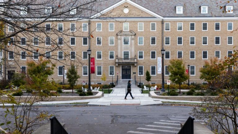Reabren investigación por presunta violación grupal en la Universidad de Cornell