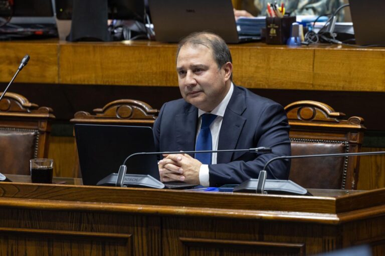 Servicio Nacional de Migraciones aumentará 41,4% su presupuesto 2027 para expulsiones y modernización del servicio
