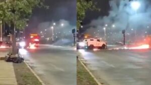 Aniversario del 18-O: Sujetos quemaron bus Red en Pedro Aguirre Cerda